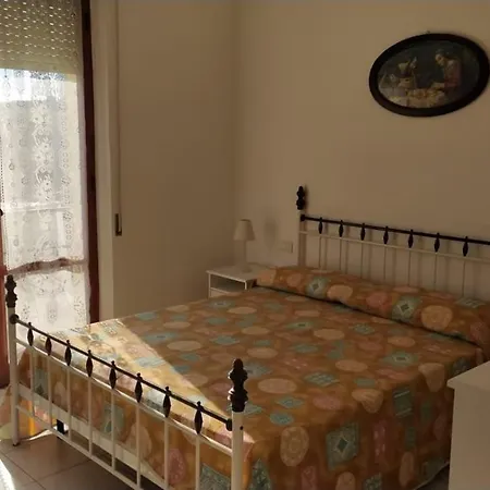 Marcella A Due Passi Dal Mare *