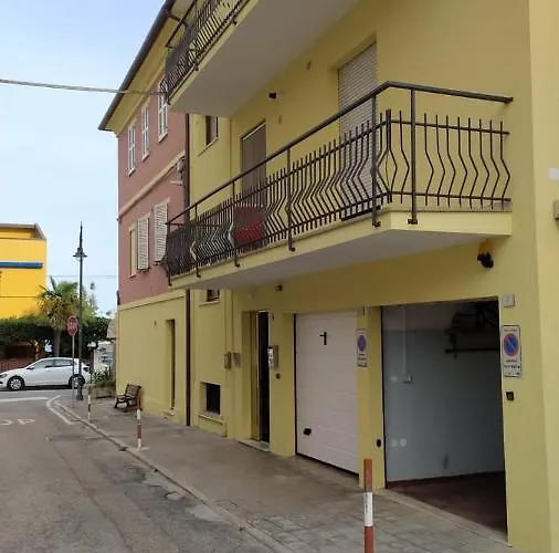 Marcella A Due Passi Dal Mare * Marcelli